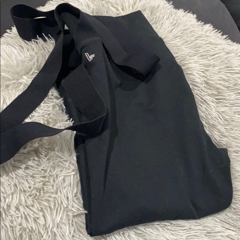 Demi Lovato Fabletics leggings